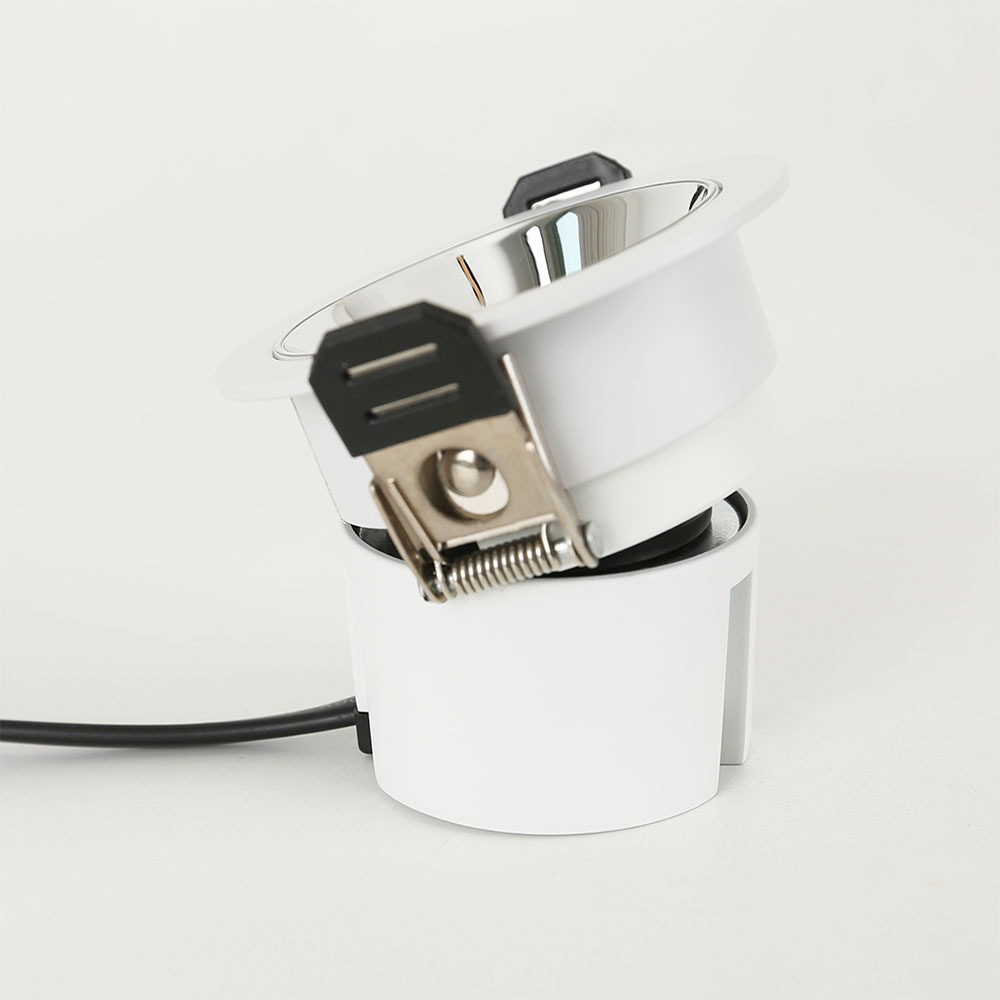 LED COB 24V  CCT  ٿƮ Ե 8W(2ġ)